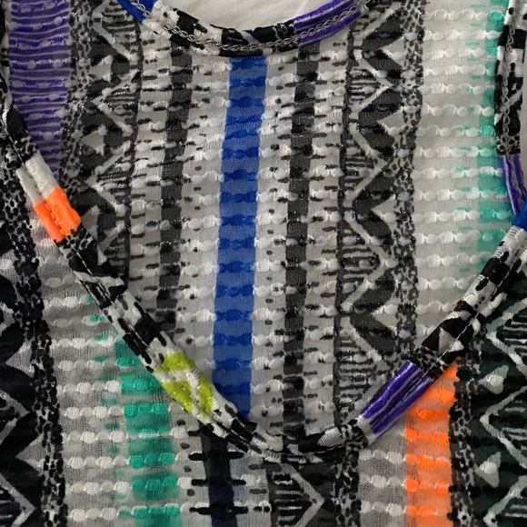 Women’s Patterned Body Suit - Picture 4 of 9